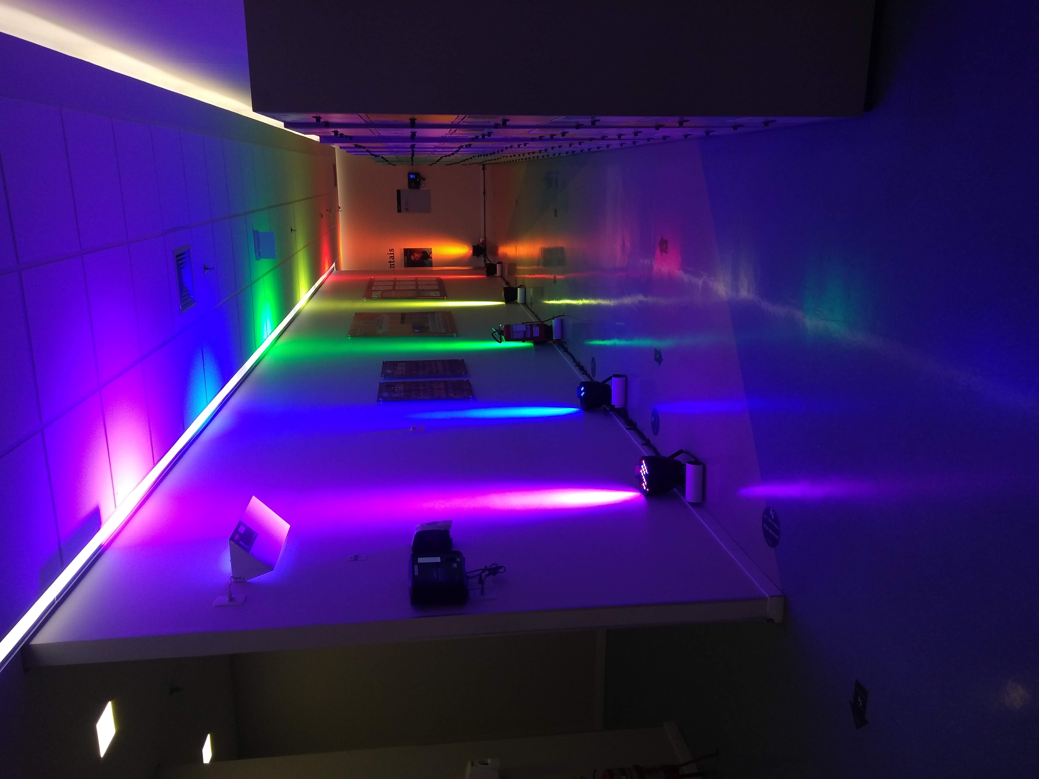 Sistema de ilumina&ccedil;&atilde;o para montagem de evento