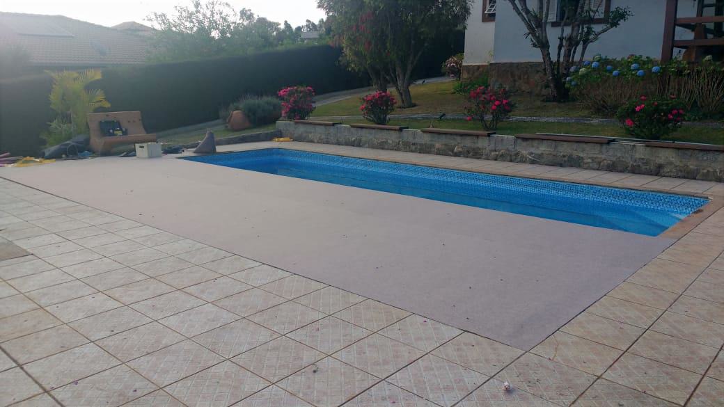 Passarela com piso montado para evento