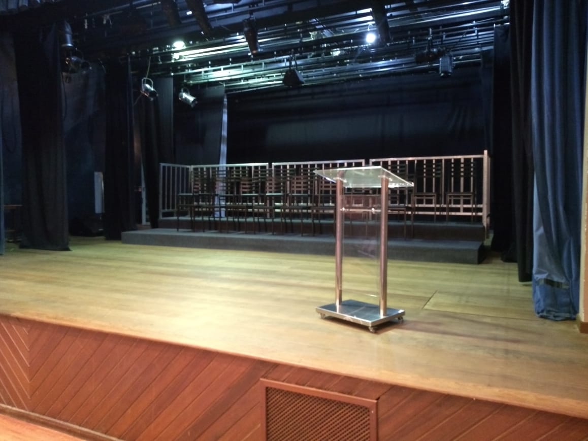 P&uacute;lpito para apresenta&ccedil;&atilde;o em evento